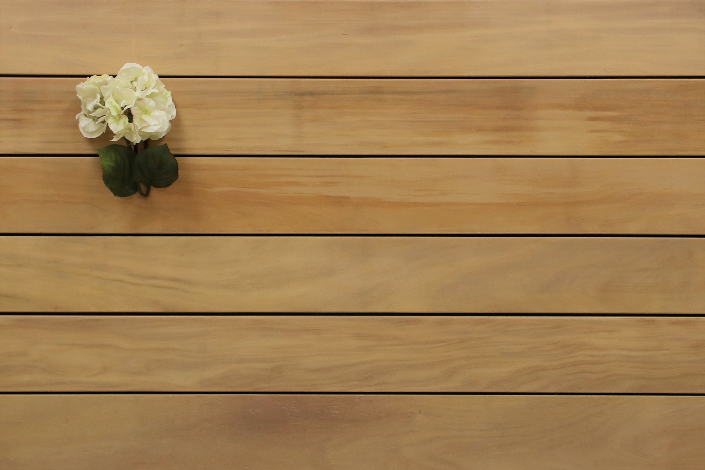 Angebot des Monats, Terrassenholz Garapa Bretter, 21 x 145 bis 6100 mm Dielen, glatt, Premium (KD) Holz für die Terrasse